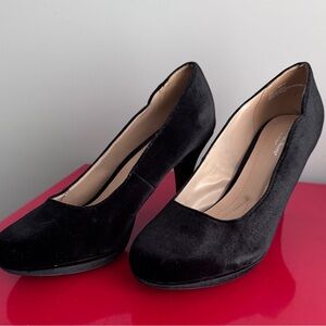 Avenue Black Velvet Heels